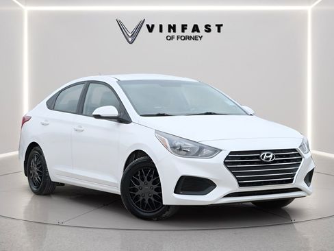 Used 2019 Hyundai Accent SE FWD image 4