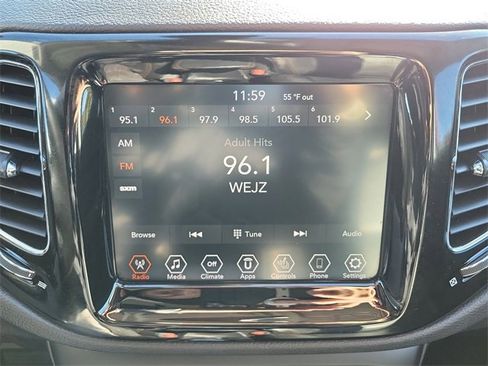 Used 2019 Jeep Compass Limited image 29