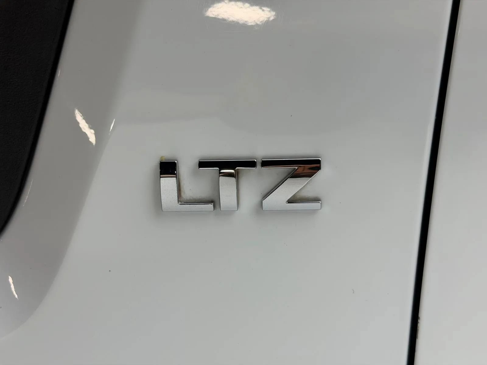 Used 2007 Chevrolet Avalanche LTZ w/ LTZ Preferred Equipment Group RWD image 9