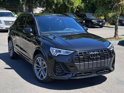 Used 2023 Audi Q3 2.0T Premium Plus w/ Premium Plus Package AWD/4WD image 20