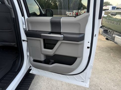 Used 2019 Ford F150 XLT w/ Trailer Tow Package RWD image 16