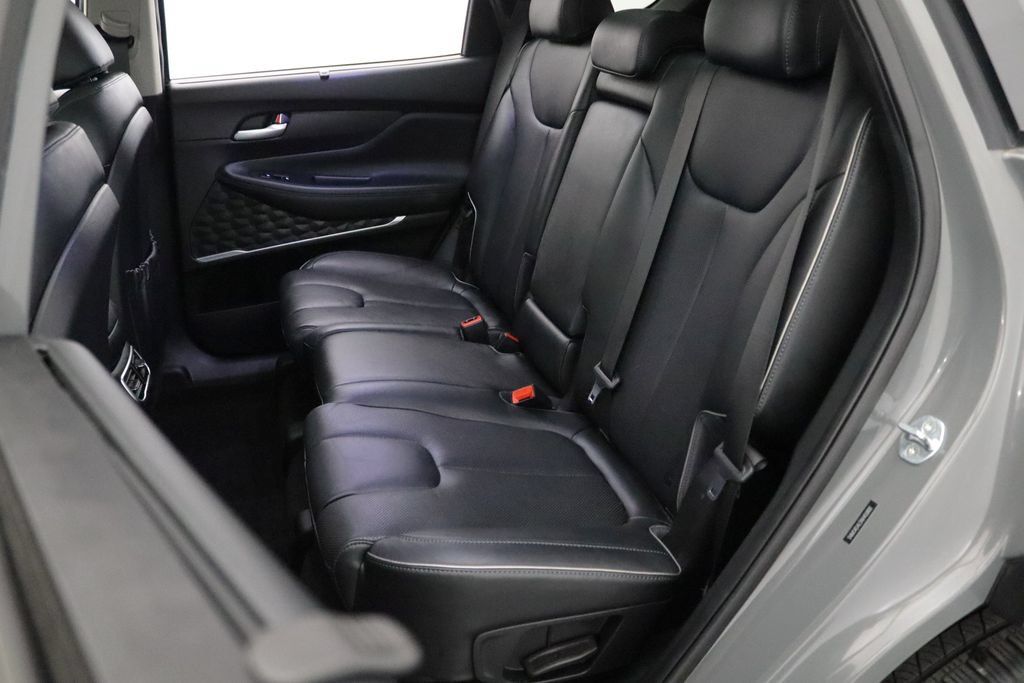 Used 2022 Hyundai Santa Fe Limited AWD/4WD image 12