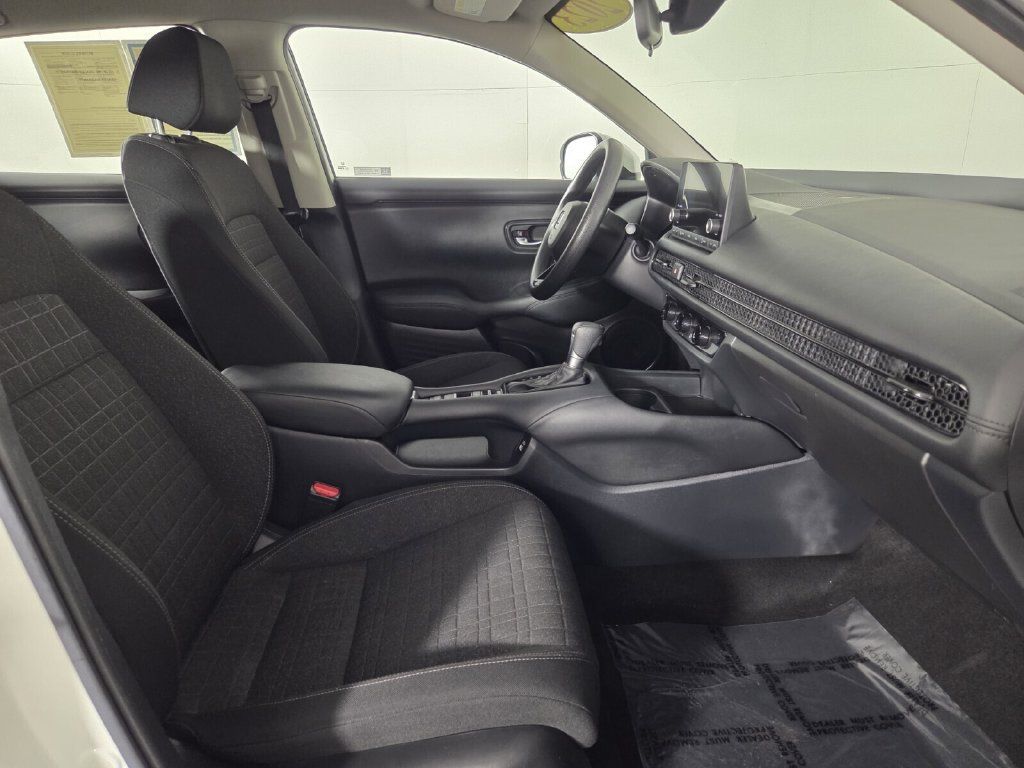 Used 2023 Honda HR-V LX image 49