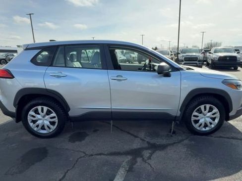 Used 2022 Toyota Corolla Cross L image 9