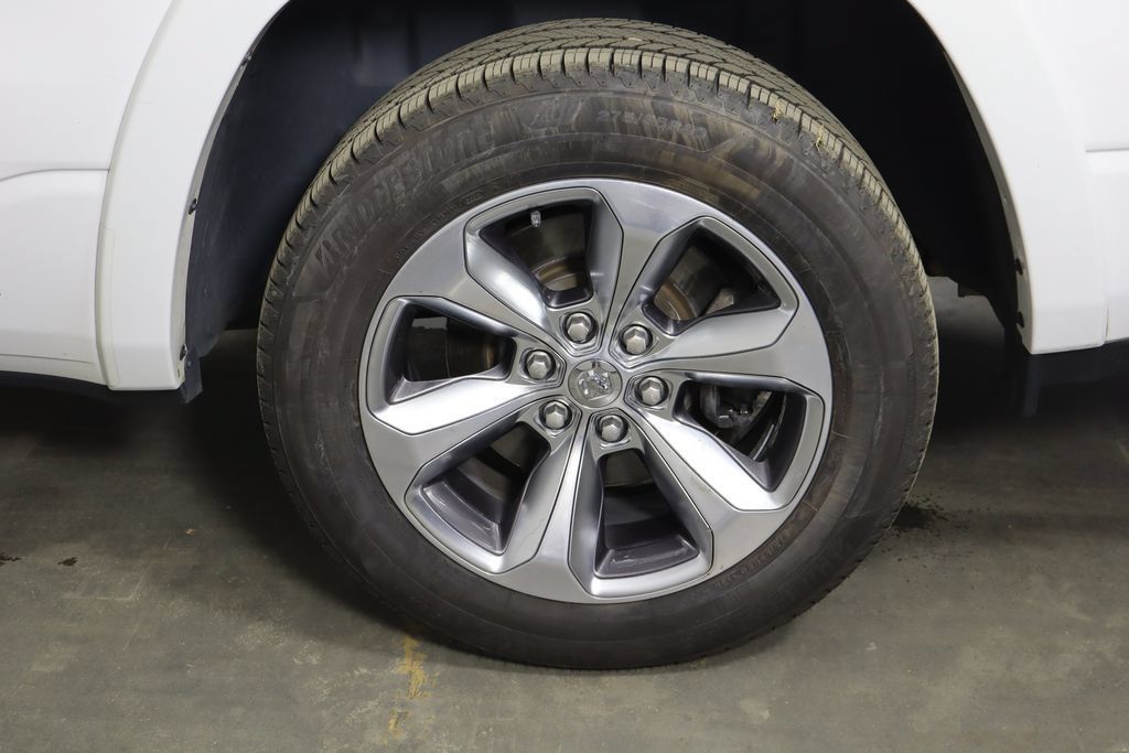 Used 2020 RAM 1500 Limited w/ Body Color Bumper Group AWD/4WD image 42