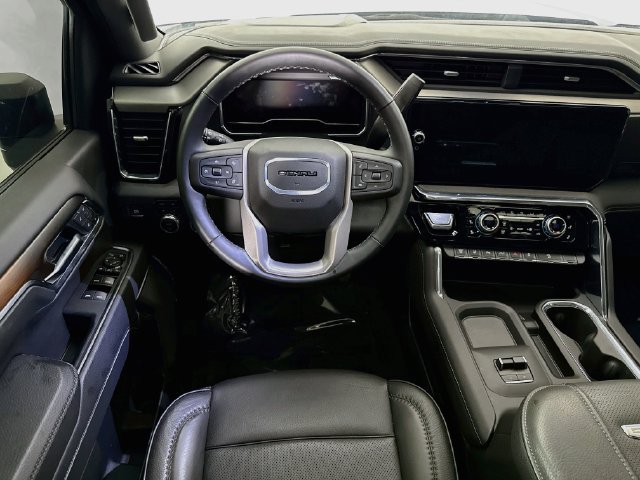 Used 2025 GMC Sierra 2500 Denali w/ Denali Reserve Package AWD/4WD image 24