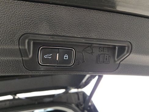 Used 2023 Ford Explorer XLT w/ Equipment Group 202A AWD/4WD image 14