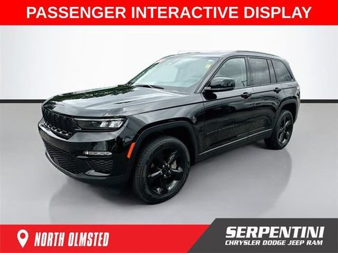 Used 2023 Jeep Grand Cherokee Limited w/ Black Appearance Package AWD/4WD image 1