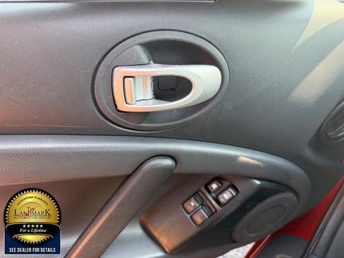 Used 2006 Mitsubishi Eclipse GS FWD image 8