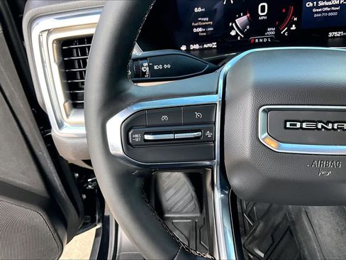 Certified 2023 GMC Canyon Denali w/ Denali Black Edition image 23