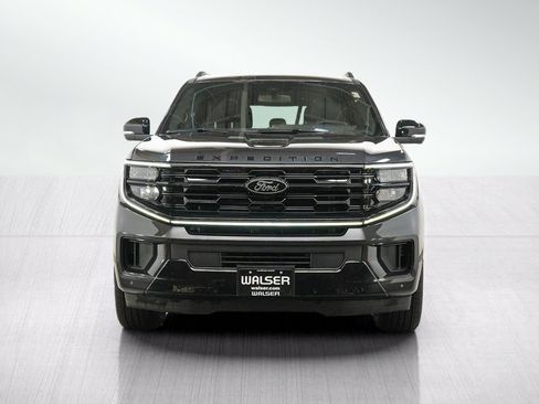 Used 2025 Ford Expedition Platinum w/ Stealth Performance Package AWD/4WD image 8