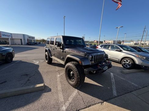 Used 2016 Jeep Wrangler Unlimited Rubicon image 7