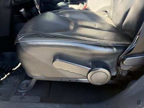 Used 2014 Jeep Wrangler Unlimited Sahara w/ Dual Top Group image 17