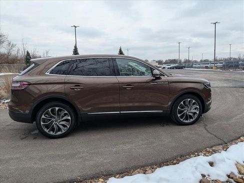 Certified 2022 Lincoln Nautilus Reserve image 6