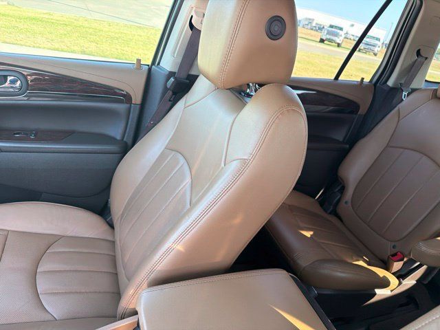 Used 2017 Buick Enclave Leather FWD image 18