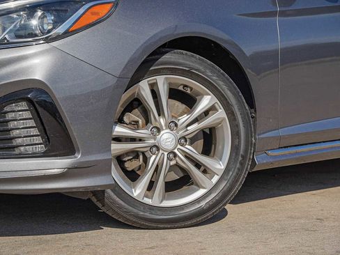 Used 2018 Hyundai Sonata Sport image 2