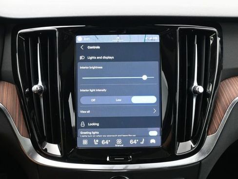 Used 2025 Volvo S60 B5 Plus FWD image 17