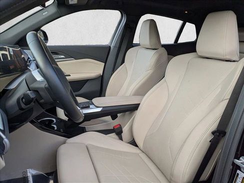 Certified 2025 BMW X2 xDrive28i w/ Premium Package image 16