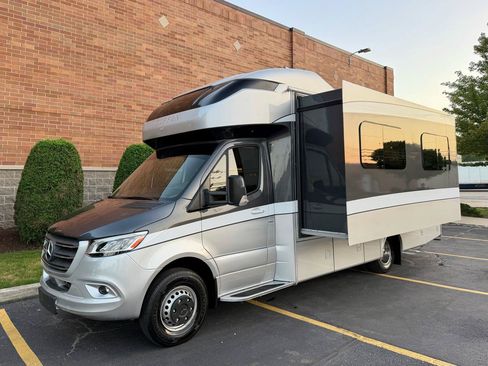Used 2019 Mercedes-Benz Sprinter 170 image 16