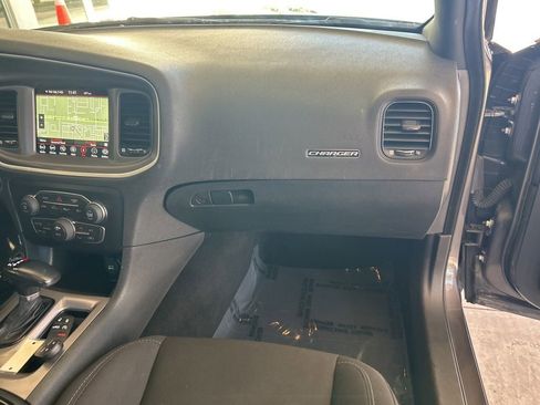 Used 2022 Dodge Charger R/T w/ Blacktop Package image 27