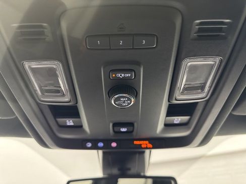 Used 2021 Chevrolet Tahoe Z71 image 22