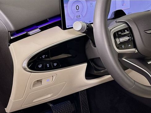 Certified 2026 Genesis GV70 2.5T image 10