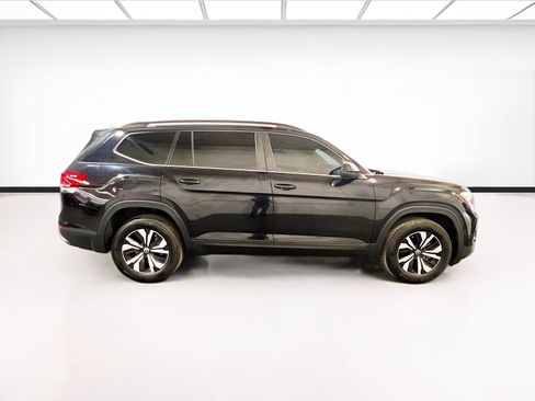 Used 2025 Volkswagen Atlas SE FWD image 23