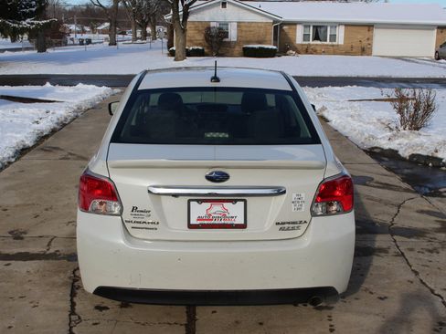 Used 2015 Subaru Impreza 2.0i Limited image 9