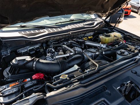 Certified 2019 Ford F250 Lariat w/ Lariat Value Package AWD/4WD image 20