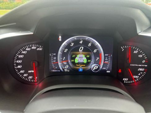 Used 2016 Chevrolet Corvette Stingray Coupe RWD image 18