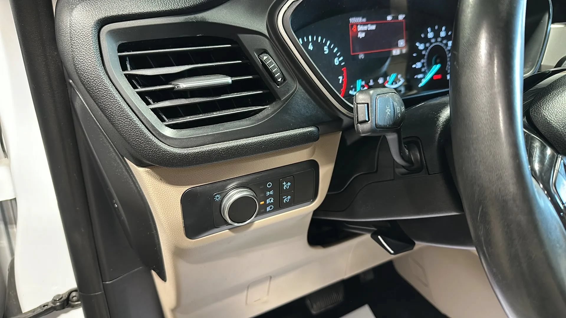 Used 2022 Ford Escape SE w/ Cold Weather Package AWD/4WD image 26