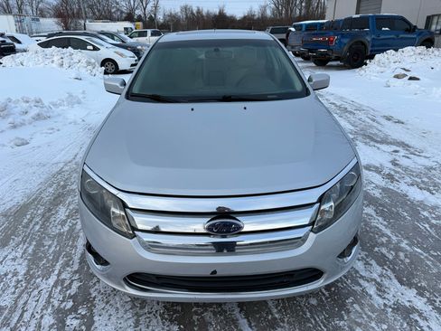 Used 2010 Ford Fusion SEL image 2