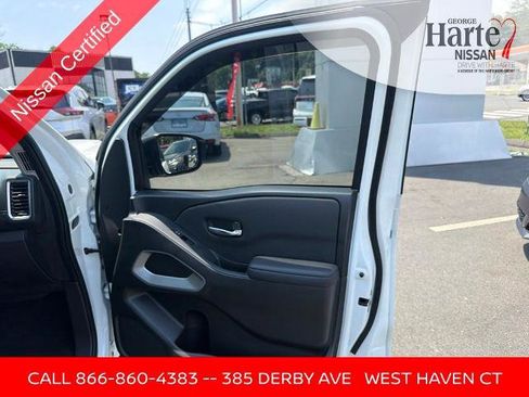 Certified 2024 Nissan Frontier SV w/ Tow Package AWD/4WD image 28