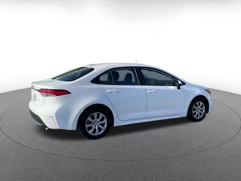 Used 2025 Toyota Corolla LE image 15