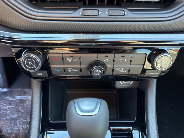 New 2026 Jeep Compass Latitude AWD/4WD image 16