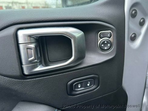 Used 2023 Jeep Wrangler Unlimited Rubicon 4xe w/ Steel Bumper Group image 16