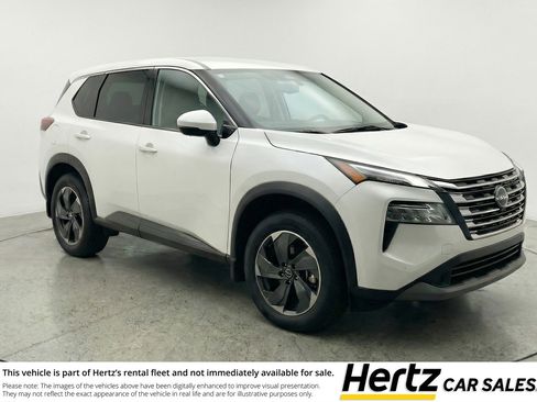 Used 2025 Nissan Rogue SV image 1
