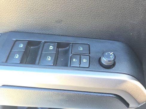 Used 2021 Toyota Tacoma SR5 image 24