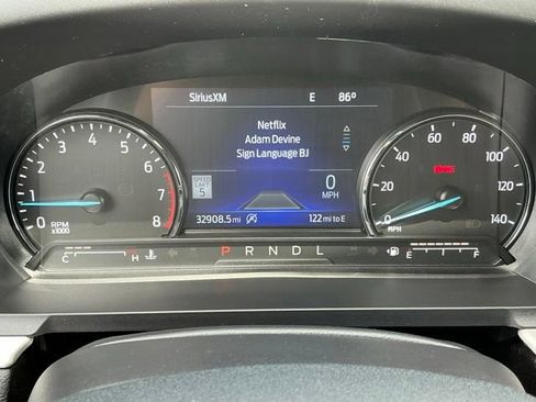 Used 2024 Ford Explorer XLT w/ Equipment Group 202A AWD/4WD image 36