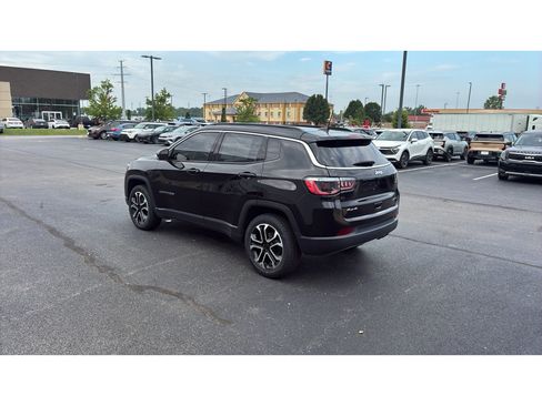 Used 2022 Jeep Compass Limited w/ Sun and Sound Group AWD/4WD image 5