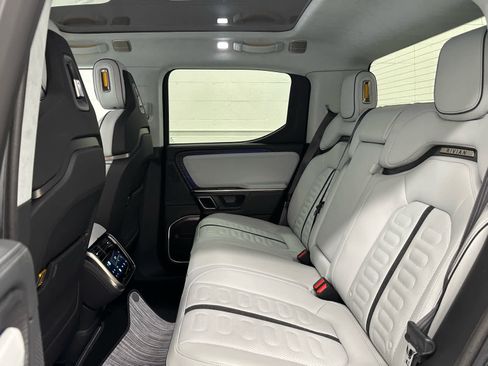 Used 2023 Rivian R1T Adventure image 15