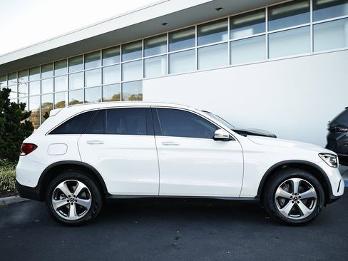 Used 2022 Mercedes-Benz GLC 300 4MATIC image 4