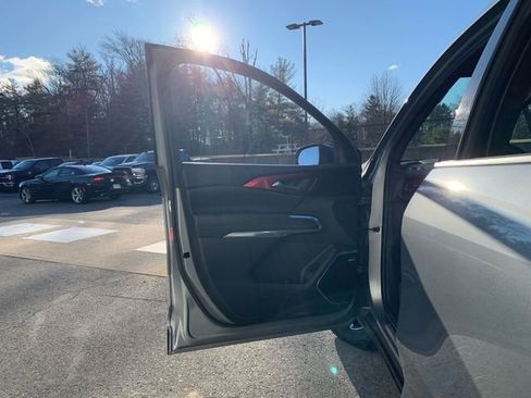 Used 2024 Chevrolet Traverse Z71 w/ Enhanced Driving Package image 24