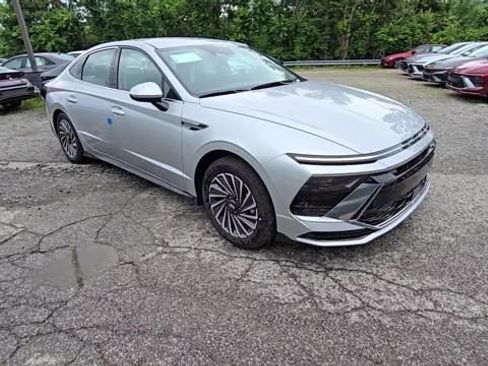 New 2025 Hyundai Sonata SEL image 8