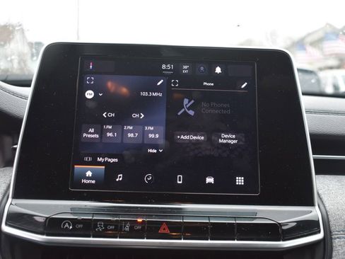 Used 2025 Jeep Compass Latitude image 17