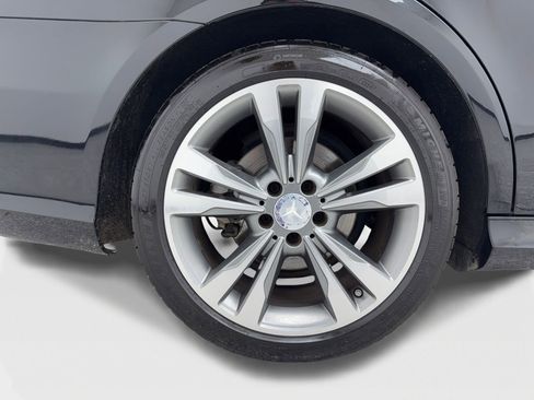 Used 2014 Mercedes-Benz E 350 Sedan image 44
