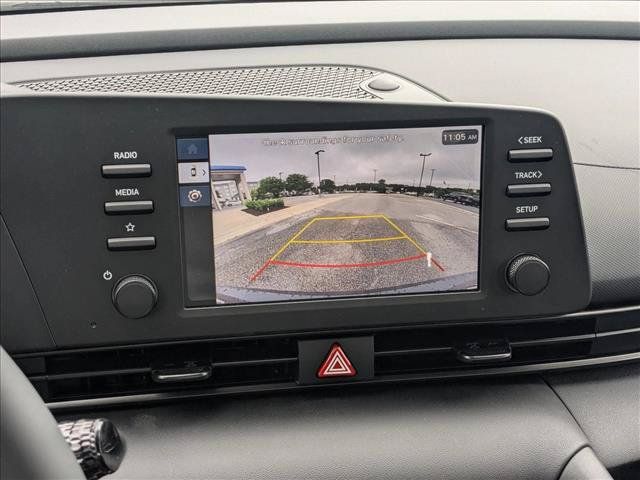 Used 2025 Hyundai Elantra Sport FWD image 14