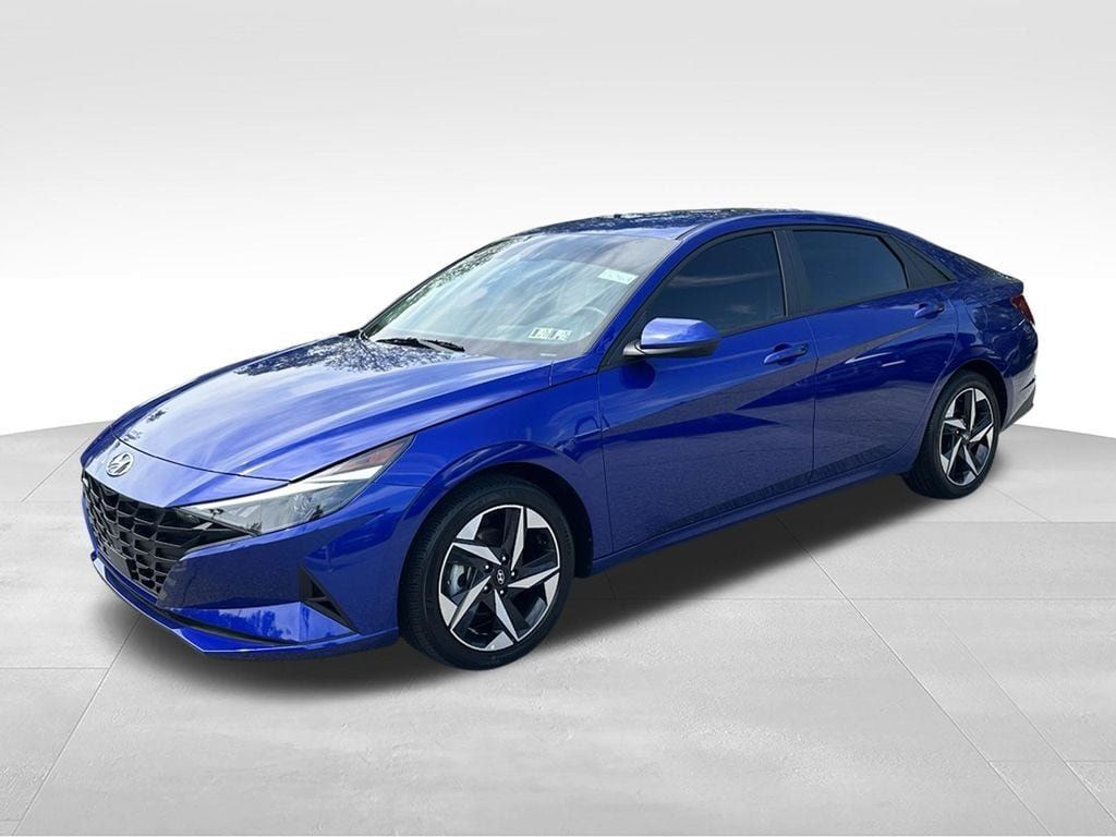 Certified 2023 Hyundai Elantra SEL w/ Convenience Package FWD image 3