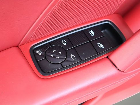 Used 2021 Porsche 911 Carrera 4S AWD/4WD image 10