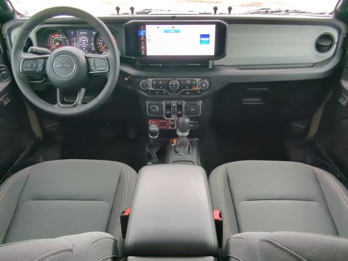 Used 2025 Jeep Wrangler Unlimited Sport AWD/4WD image 13